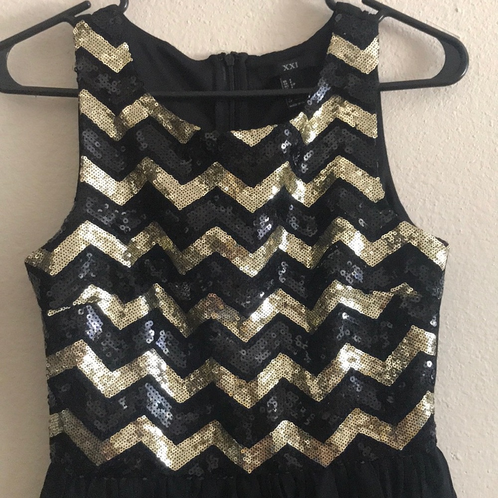 ✨Black & Gold sequined dress✨